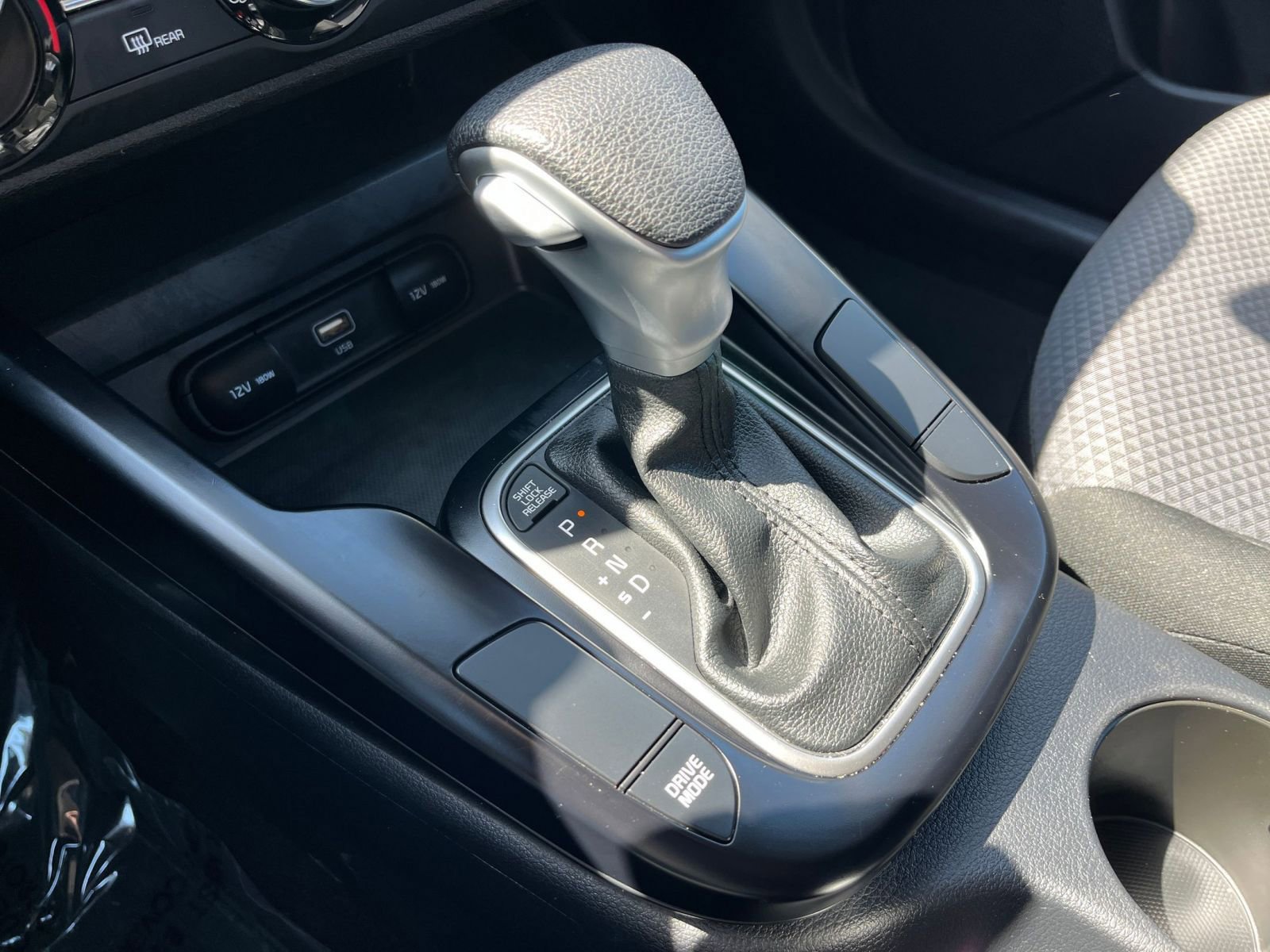 Used 2025 Kia Soul LX w/ LX Technology Package FWD image 39