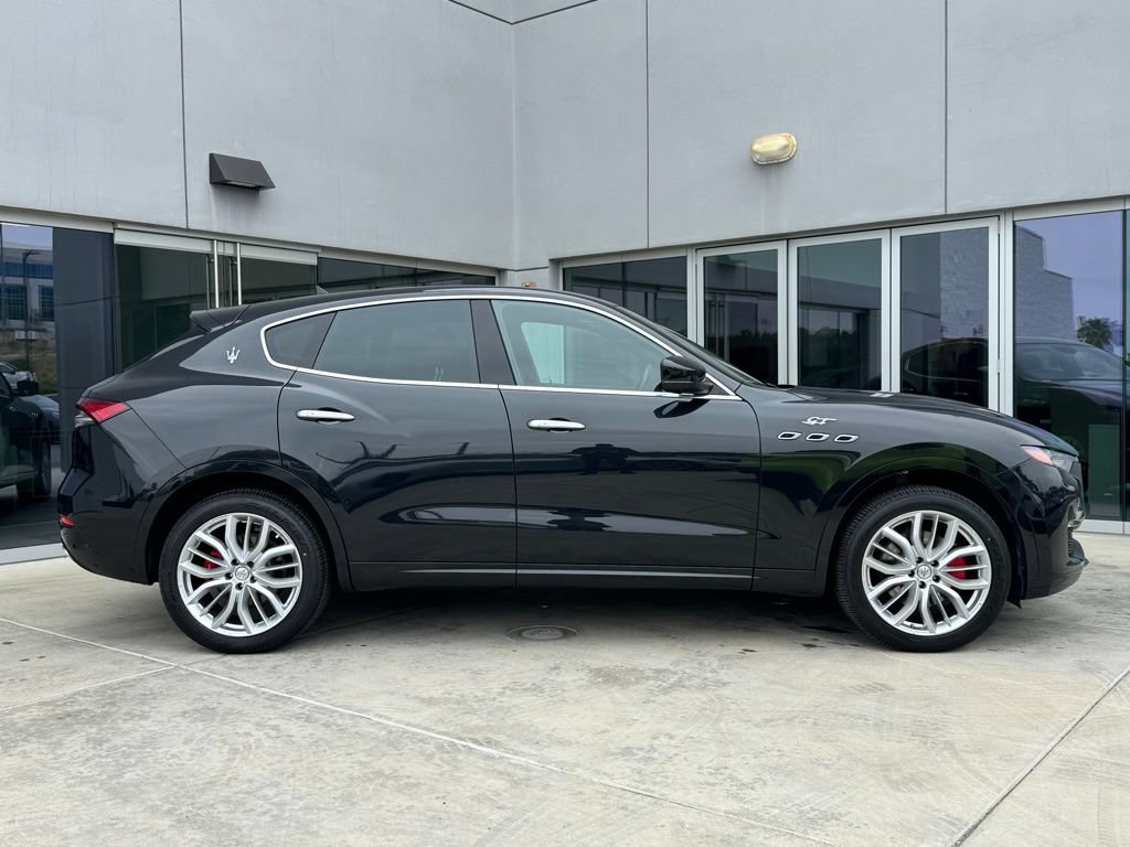 Certified 2022 Maserati Levante GT AWD/4WD image 9