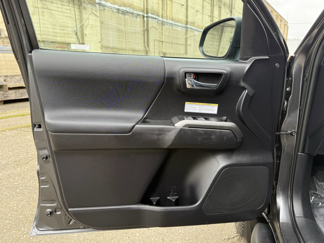 Used 2020 Toyota Tacoma TRD Off-Road w/ Blackout Package image 30