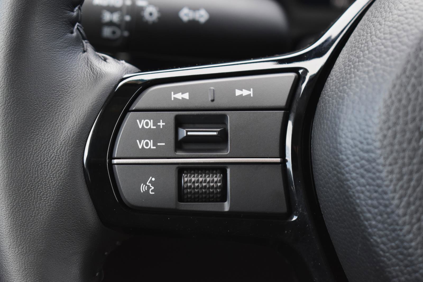 Used 2026 Honda CR-V EX-L image 5