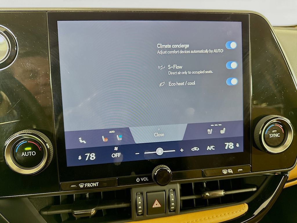 Used 2025 Lexus NX 250 FWD w/ Premium Package image 16