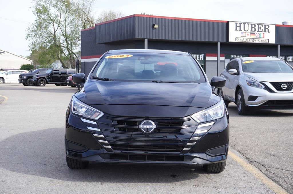 Used 2024 Nissan Versa SV image 2