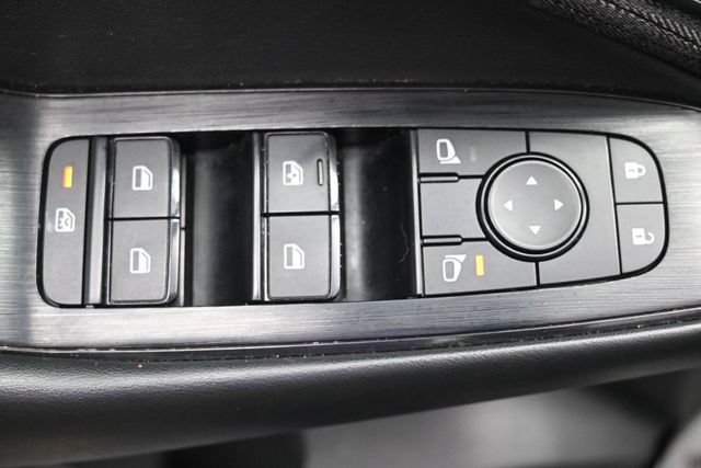 Used 2023 Nissan Rogue S AWD/4WD image 7