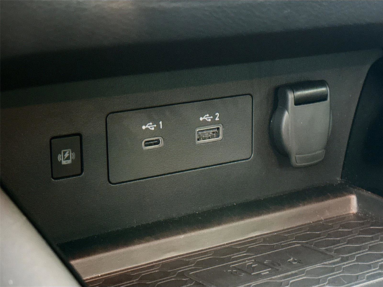 Used 2024 Nissan Altima 2.0 SR image 17