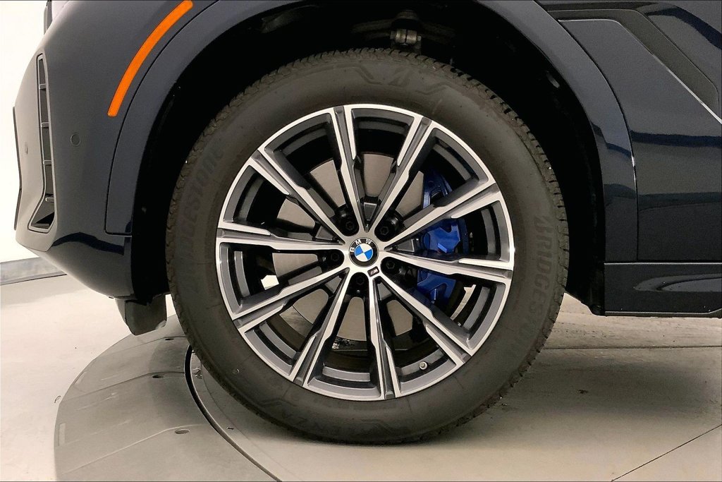 New 2026 BMW X6 xDrive40i w/ Climate Comfort Package AWD/4WD image 9