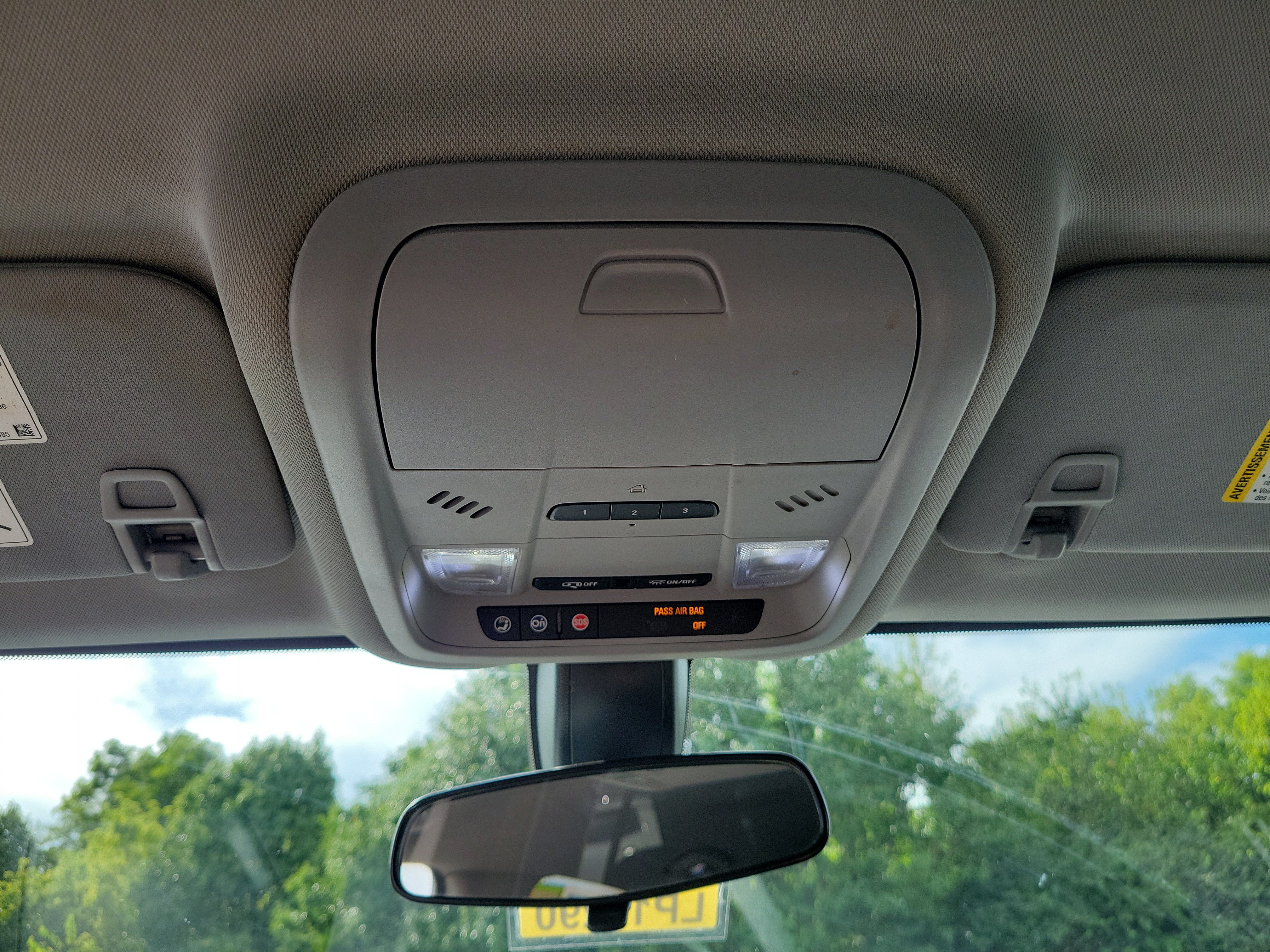 Used 2018 Chevrolet Equinox LT FWD image 31
