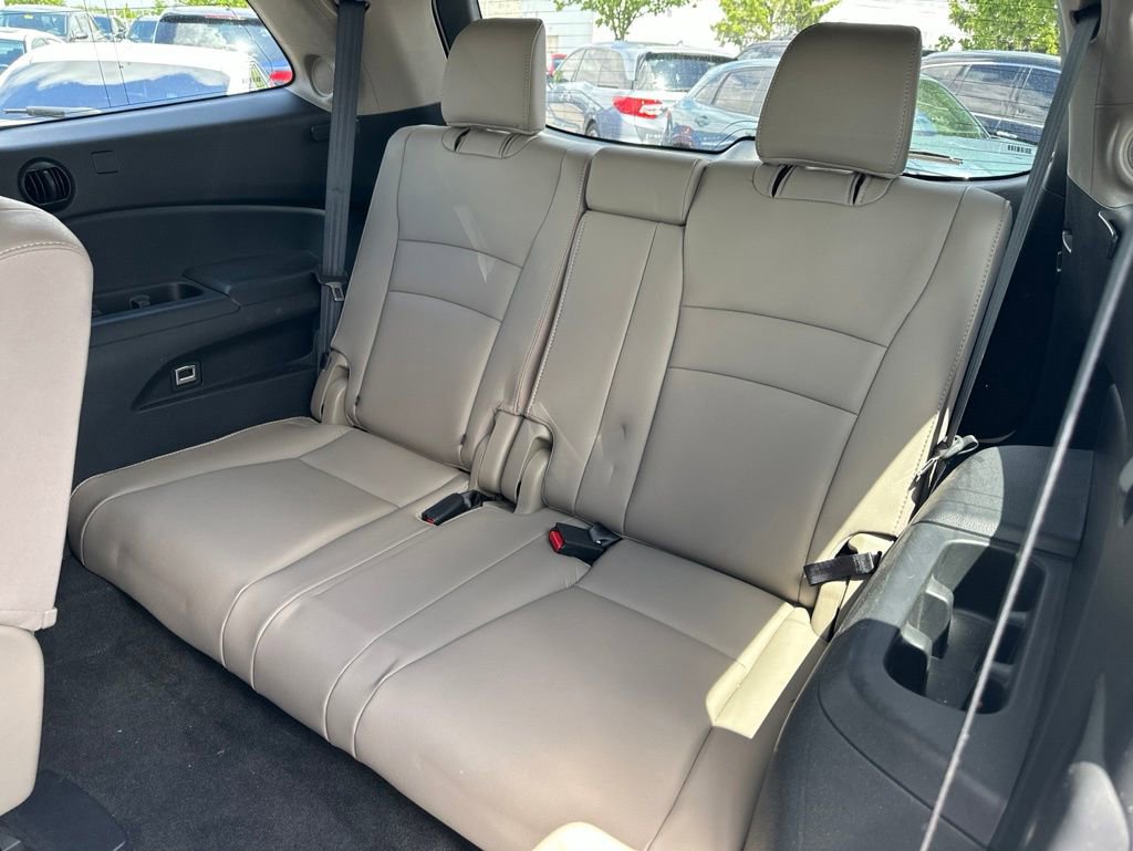 Used 2017 Honda Pilot Touring image 15
