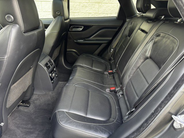 Used 2017 Jaguar F-PACE S image 15