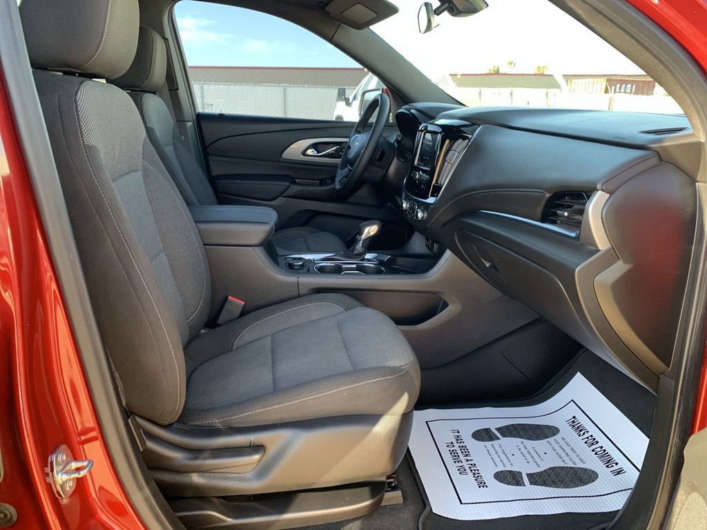 Used 2023 Chevrolet Traverse LT FWD image 26