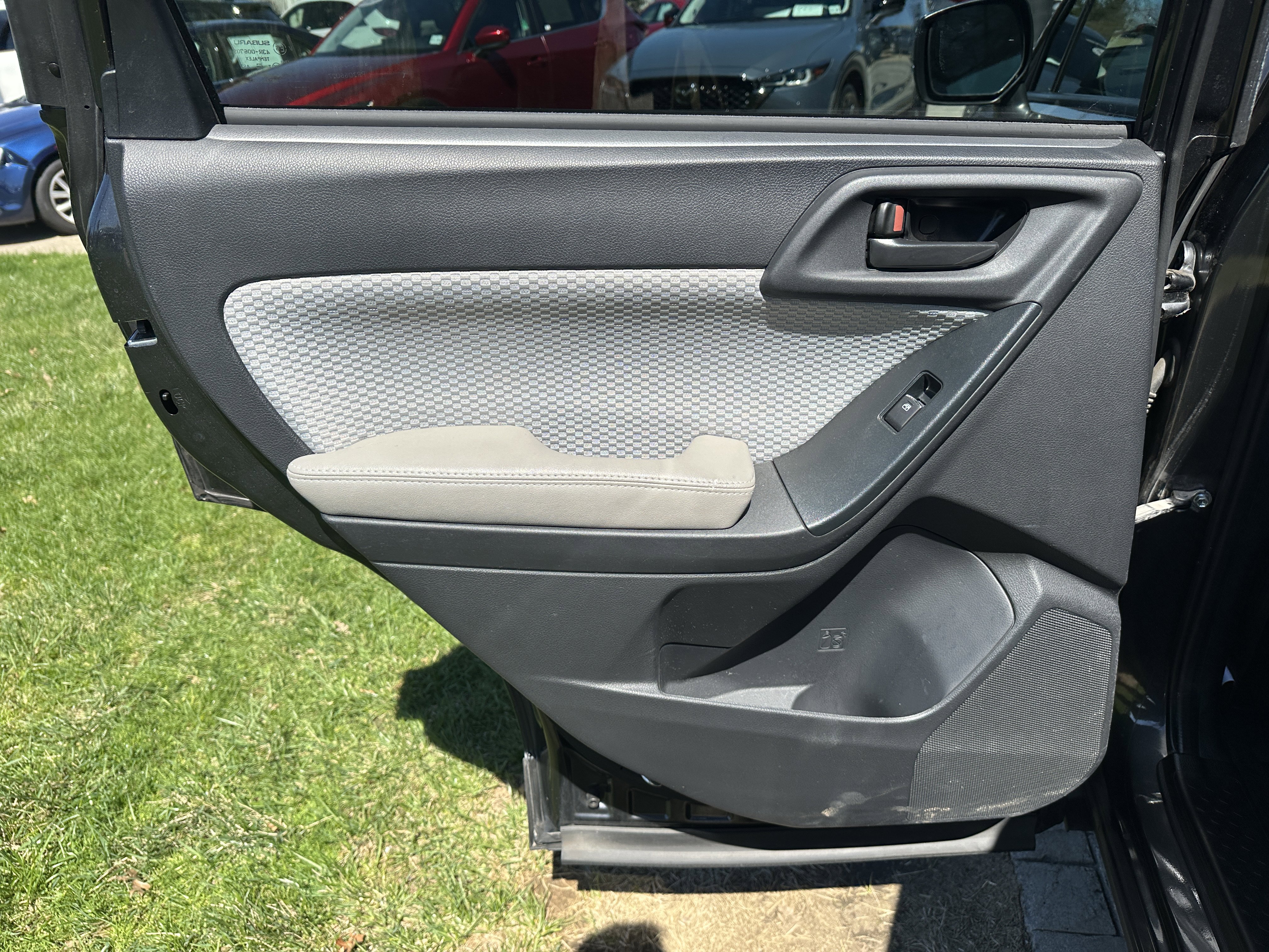 Used 2018 Subaru Forester 2.5i Premium w/ All-Weather Package AWD/4WD image 24