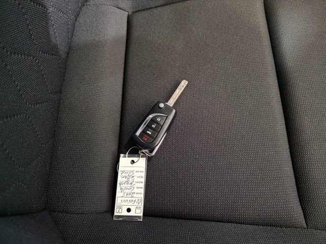 Used 2025 Toyota Corolla LE FWD image 9