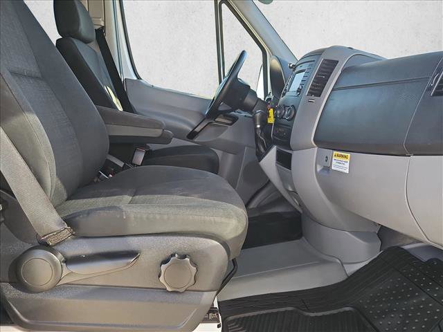 Used 2014 Mercedes-Benz Sprinter 2500 image 21