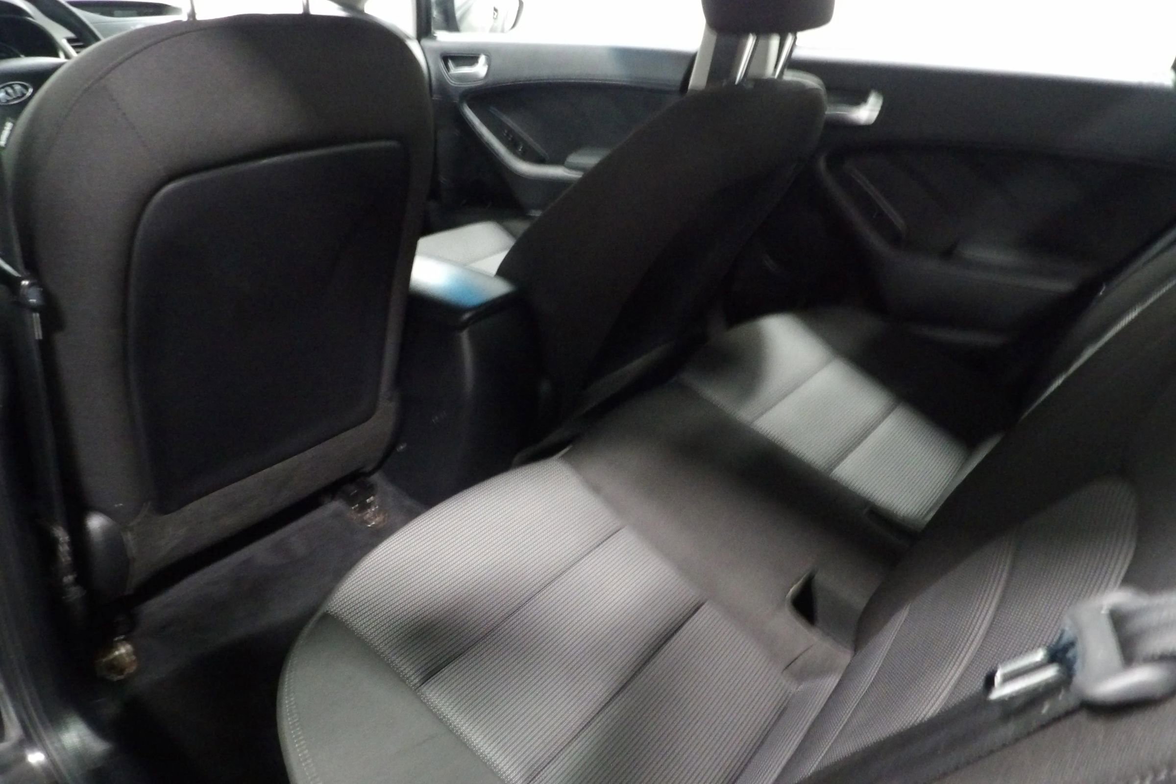 Used 2017 Kia Forte LX image 9