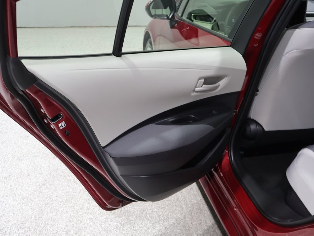 Used 2025 Toyota Corolla LE FWD image 20
