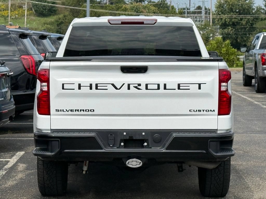 Used 2024 Chevrolet Silverado 1500 Custom Trail Boss w/ LPO, Dark Essentials Package AWD/4WD image 5