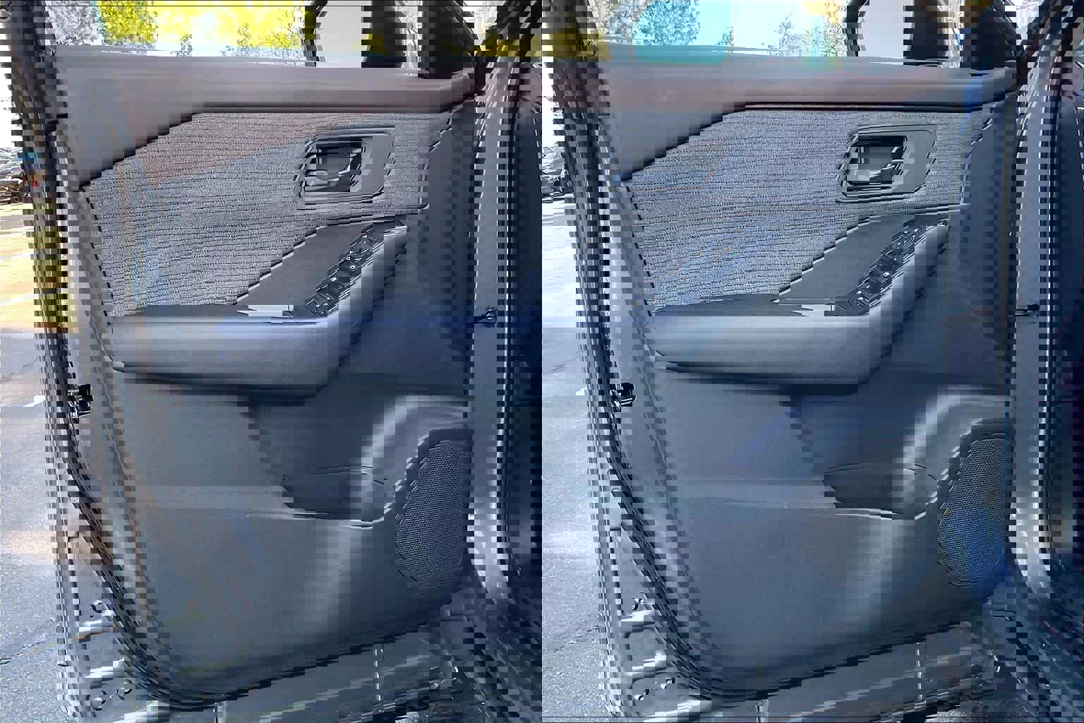 Used 2023 Nissan Rogue S image 24