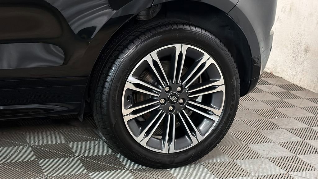 Used 2024 Land Rover Range Rover Evoque Dynamic SE image 5