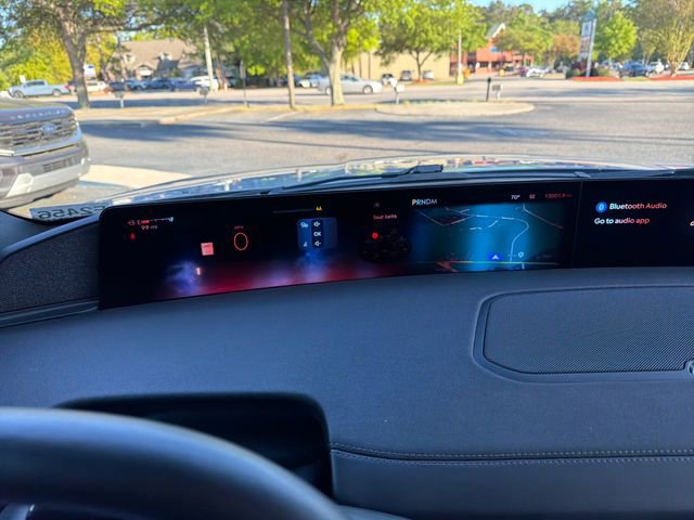 Used 2025 Lincoln Navigator L Reserve w/ Jet Appearance Package image 18