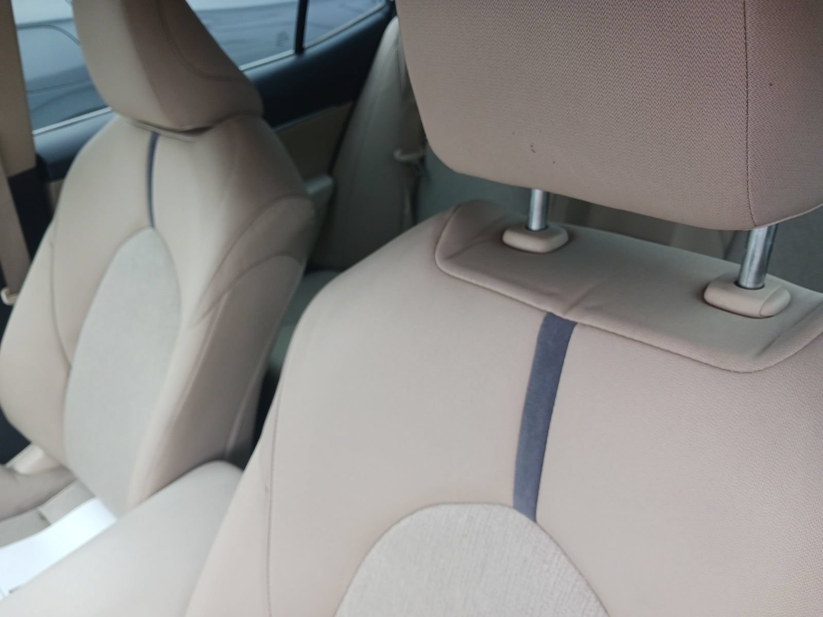 Used 2023 Toyota Camry LE FWD image 5