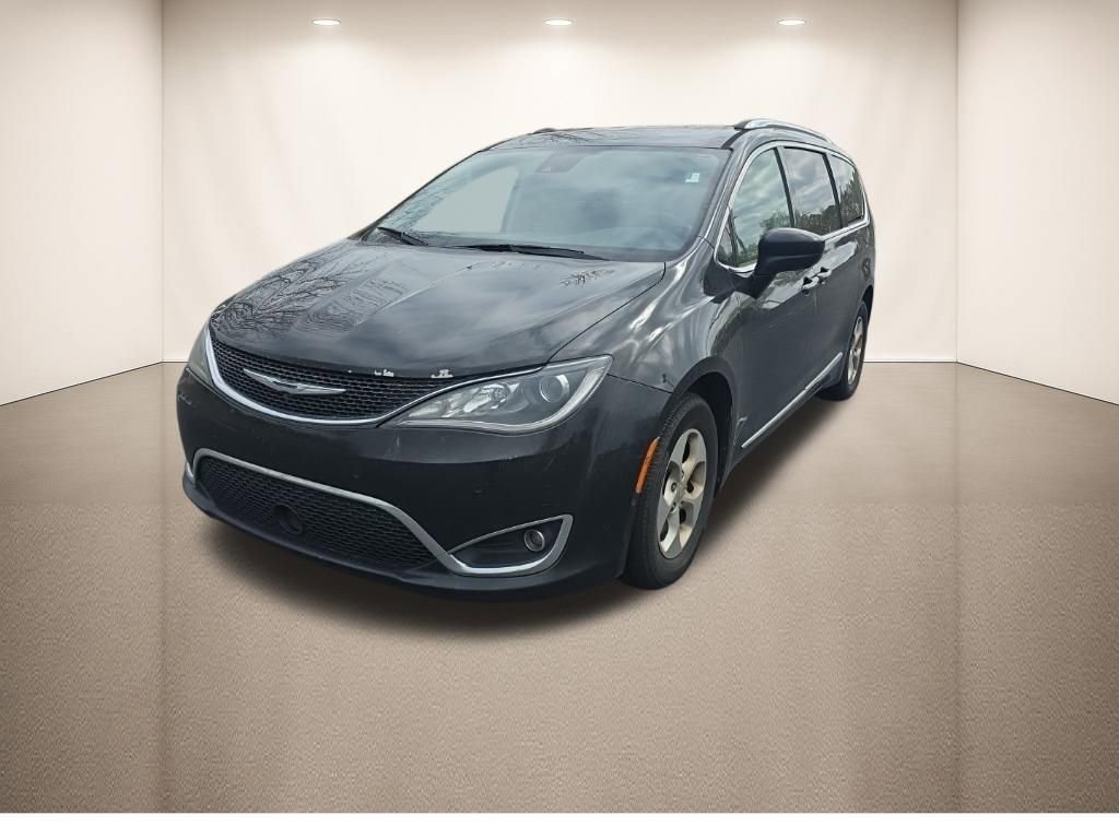 Used 2017 Chrysler Pacifica Touring-L Plus w/ Advanced Safetytec Group image 7