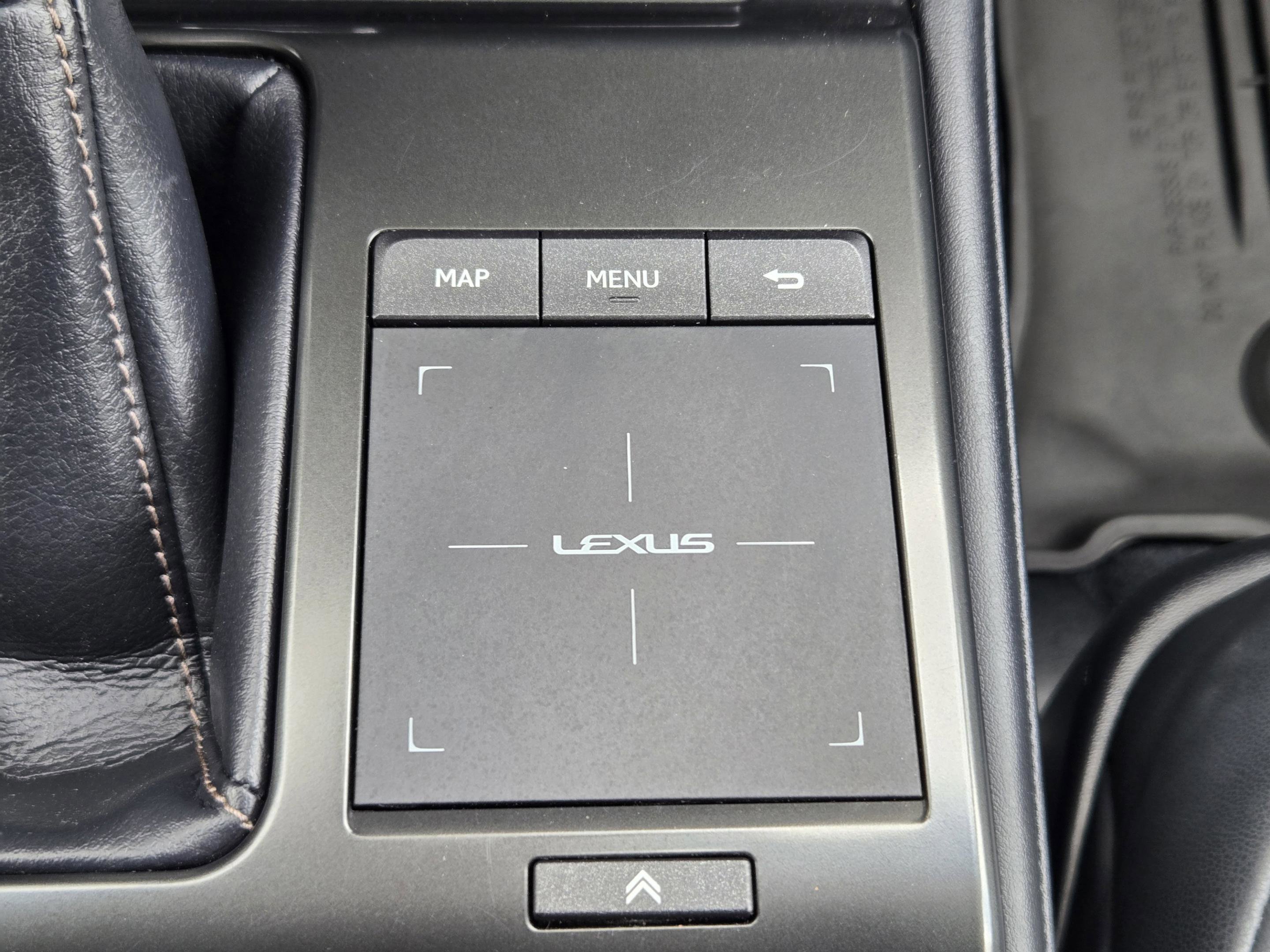 Used 2022 Lexus GX 460 Premium w/ Accessory Package AWD/4WD image 18