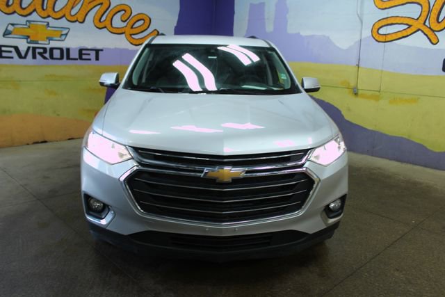 Used 2020 Chevrolet Traverse LT w/ Driver Confidence II Package AWD/4WD image 3