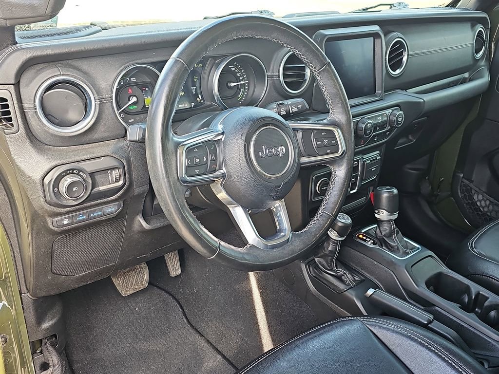 Used 2023 Jeep Wrangler Unlimited Sahara w/ Cold Weather Group image 16