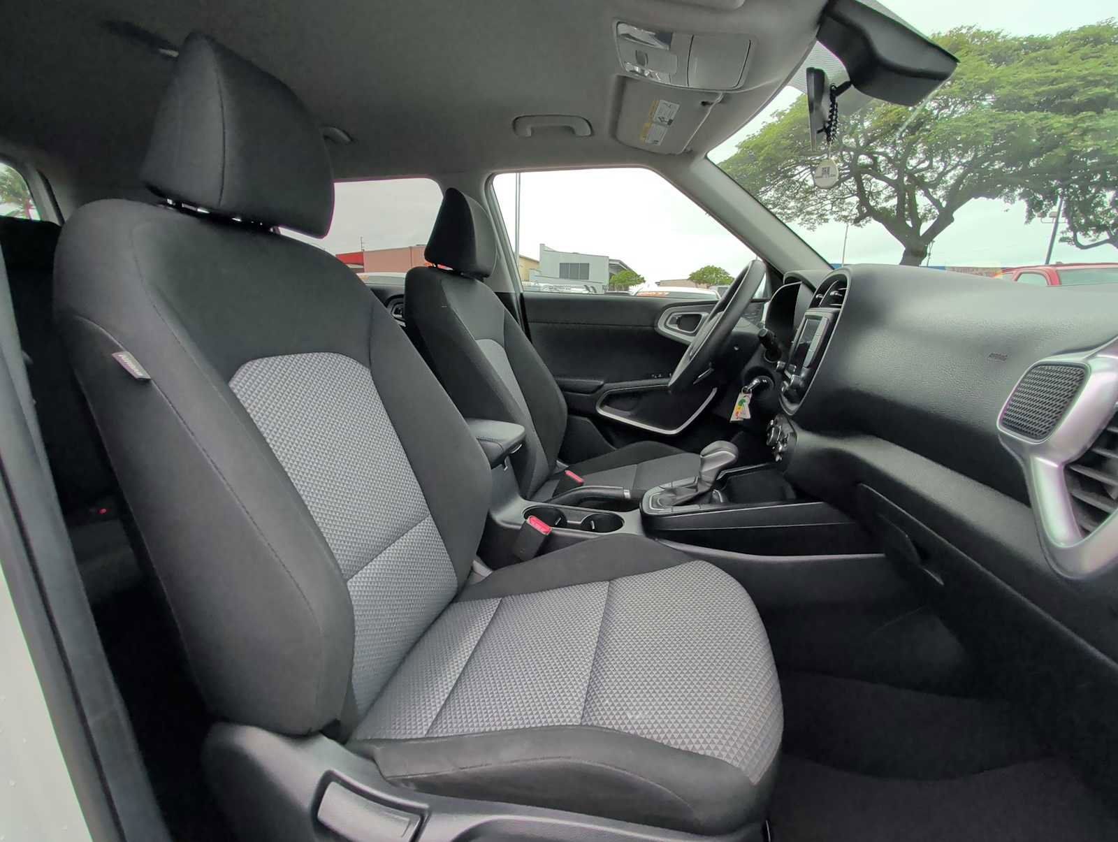 Used 2023 Kia Soul LX w/ LX Technology Package image 23