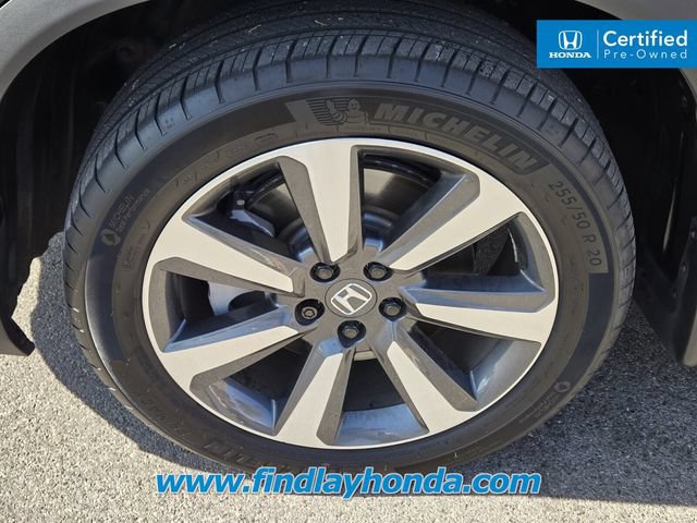 Certified 2025 Honda Pilot Touring image 10
