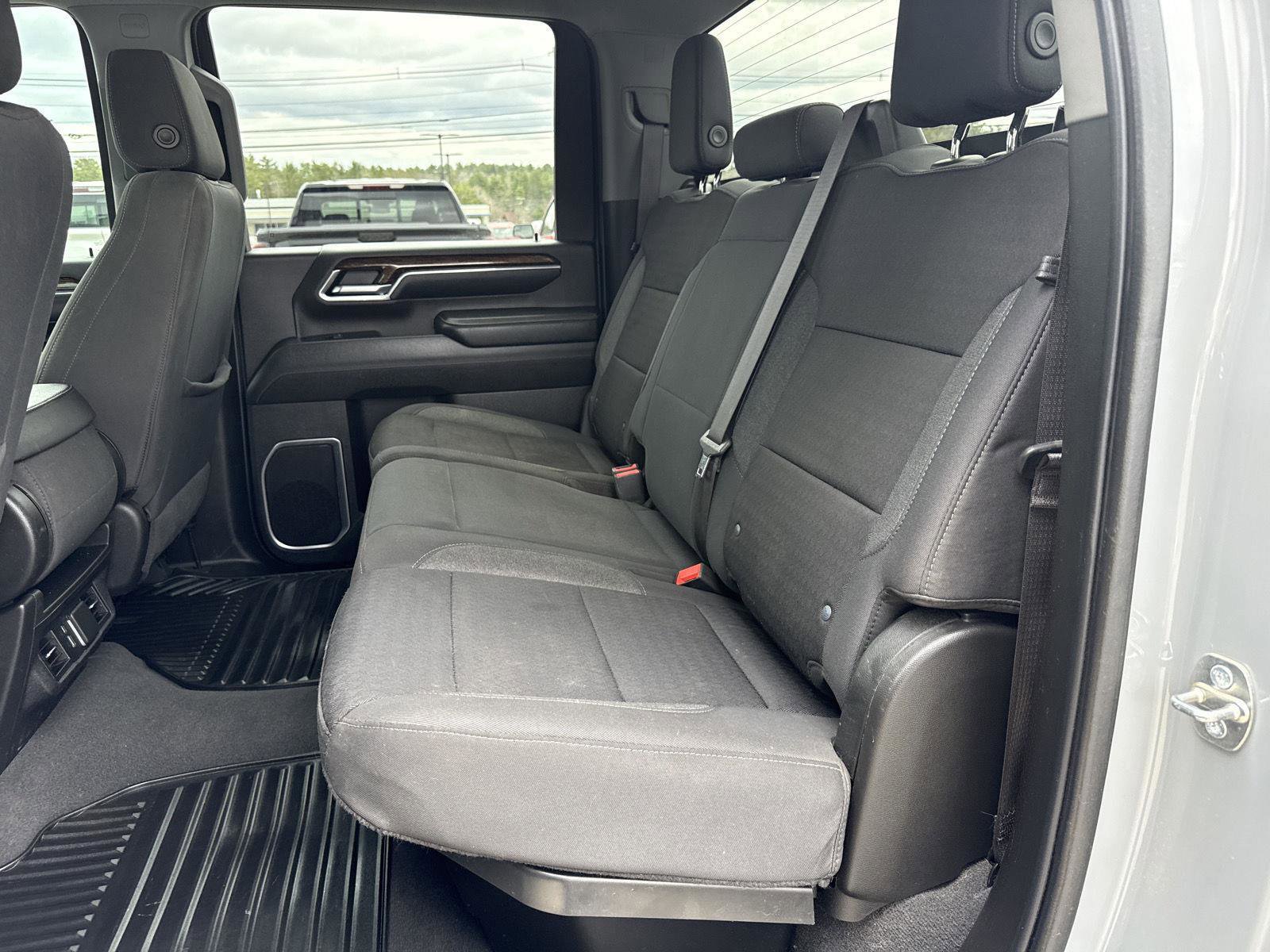 Used 2024 GMC Sierra 2500 SLE w/ SLE Convenience Package image 16