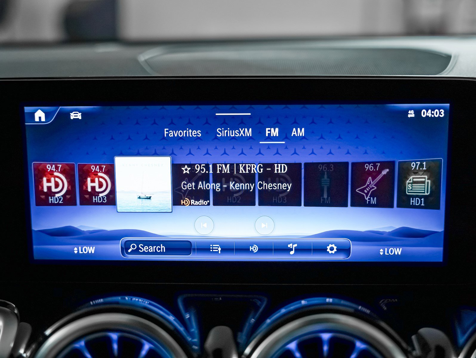 New 2025 Mercedes-Benz GLB 250 image 19