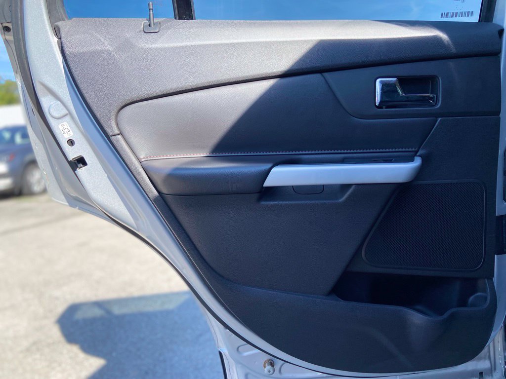 Used 2014 Ford Edge SEL w/ Equipment Group 205A AWD/4WD image 19