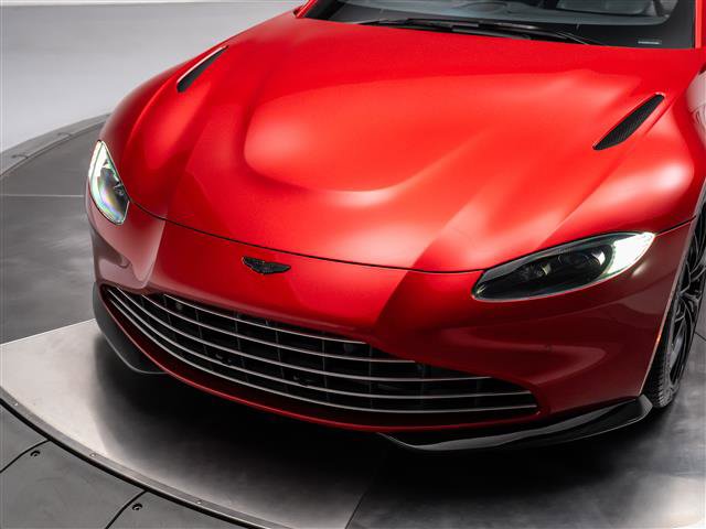 Used 2023 Aston Martin V8 Vantage Roadster image 24