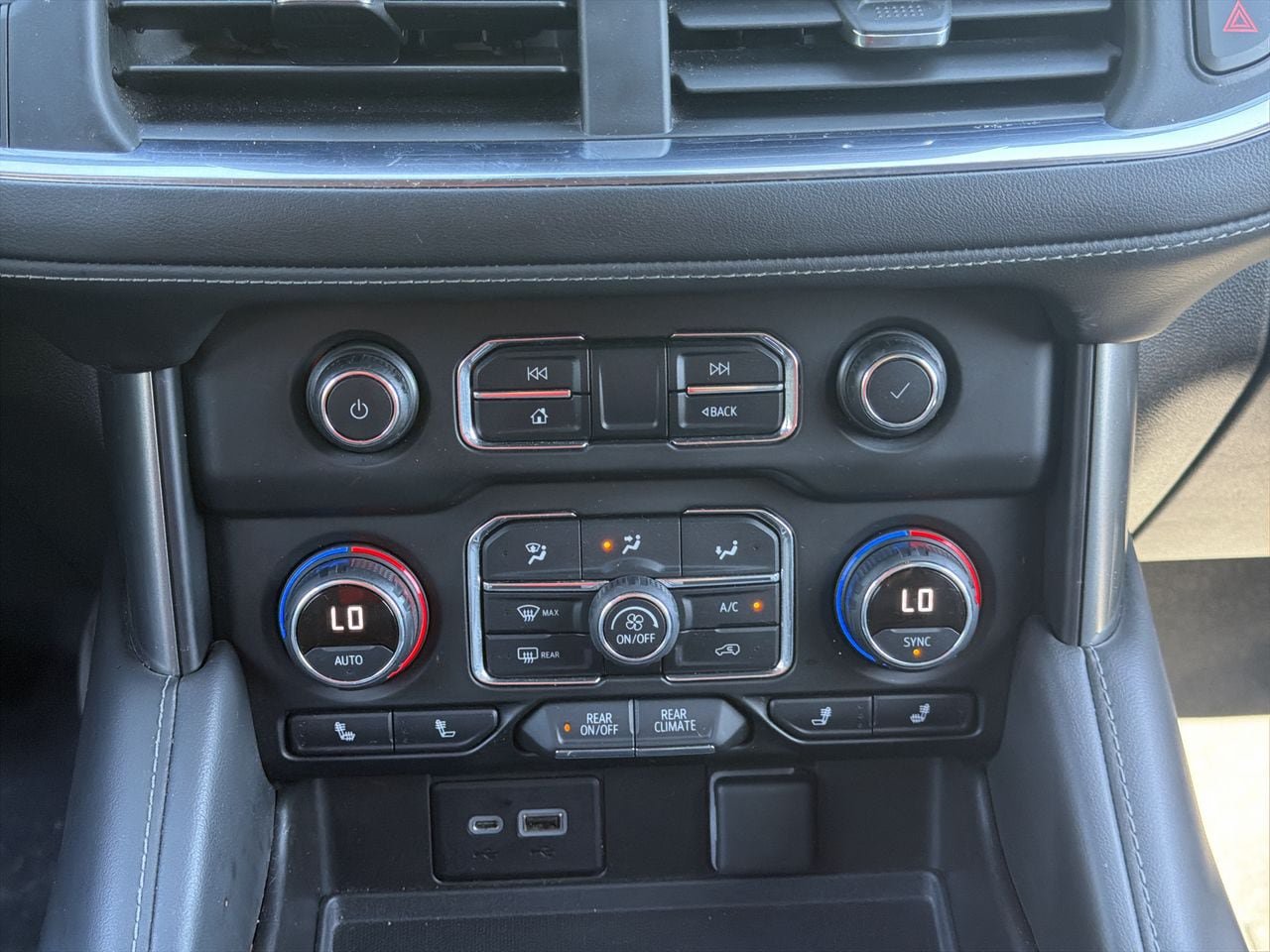 Used 2021 Chevrolet Tahoe LT AWD/4WD image 18