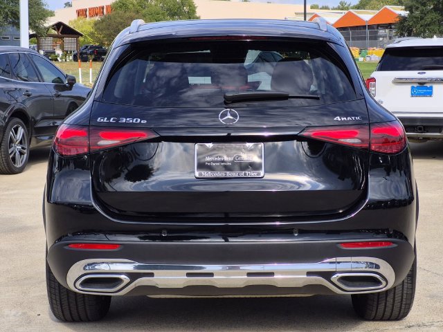 Used 2025 Mercedes-Benz GLC 350e 4MATIC image 5