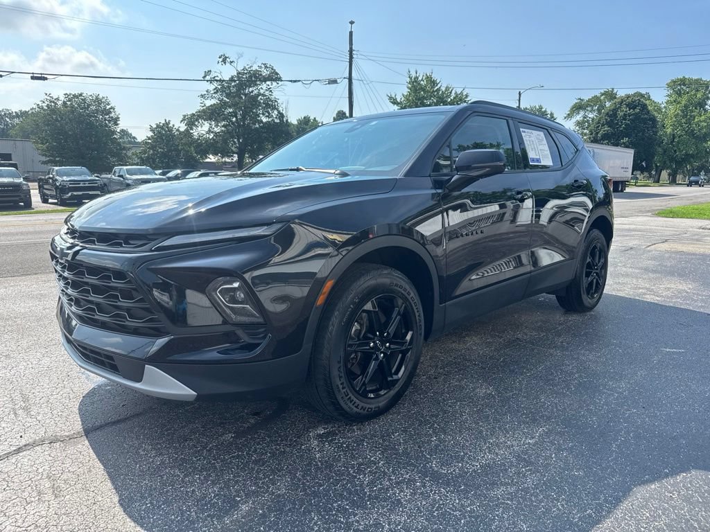 Used 2023 Chevrolet Blazer LT w/ Midnight/Sport Edition AWD/4WD image 3