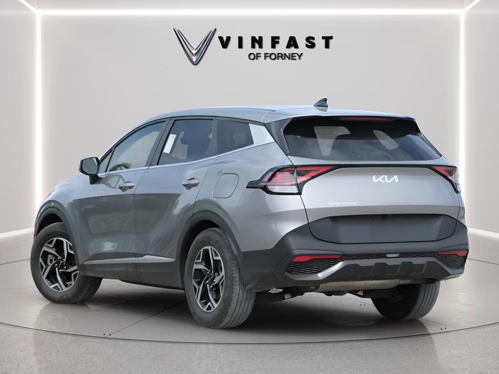 Used 2024 Kia Sportage LX image 2