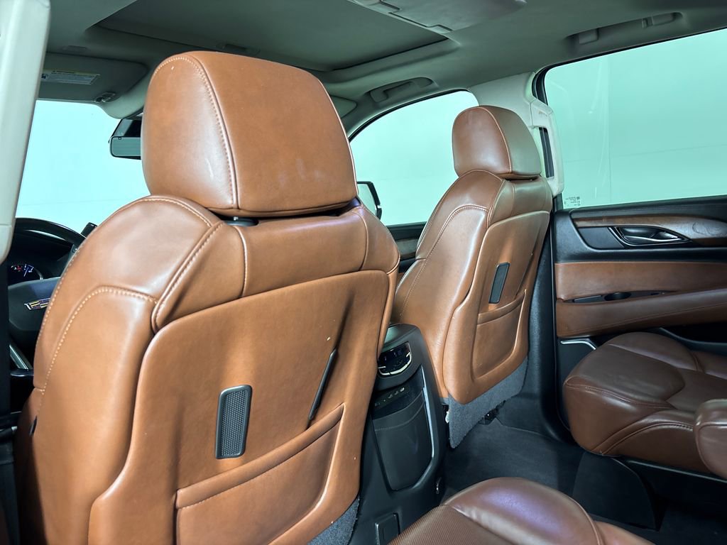 Used 2020 Cadillac Escalade Premium Luxury image 28