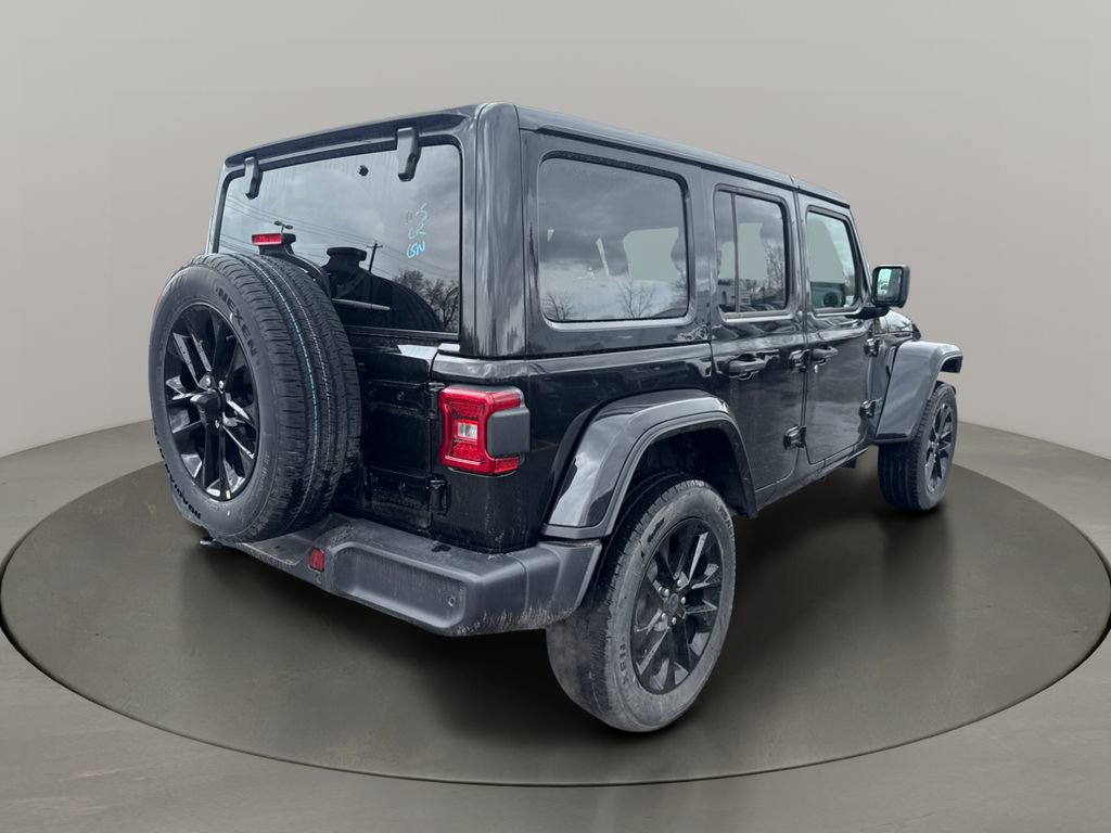 Used 2025 Jeep Wrangler Unlimited Sahara w/ Safety Group AWD/4WD image 7