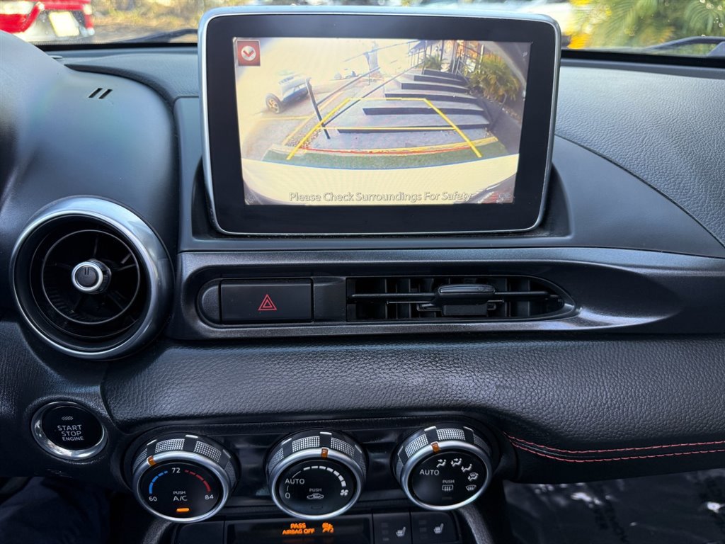 Used 2017 FIAT 124 Spider Abarth image 28