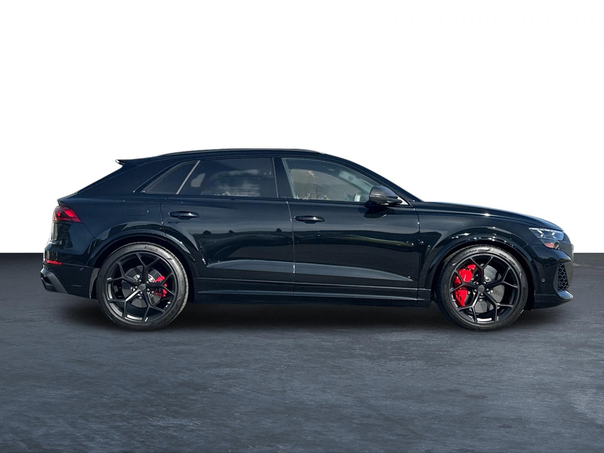 Used 2026 Audi RS Q8 performance image 9