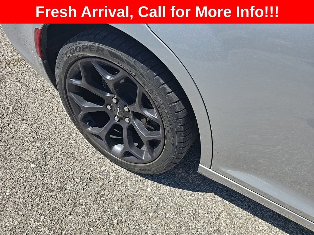 Used 2019 Chrysler 300 S RWD image 20