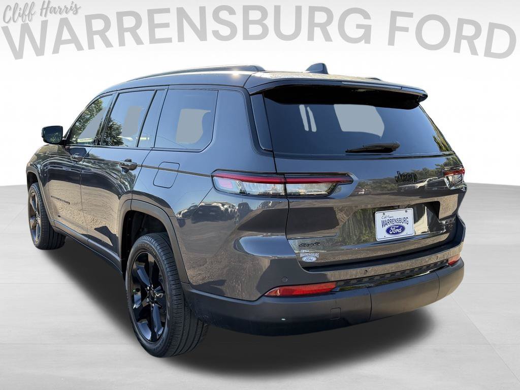 Used 2024 Jeep Grand Cherokee L Limited w/ Black Appearance Package AWD/4WD image 5