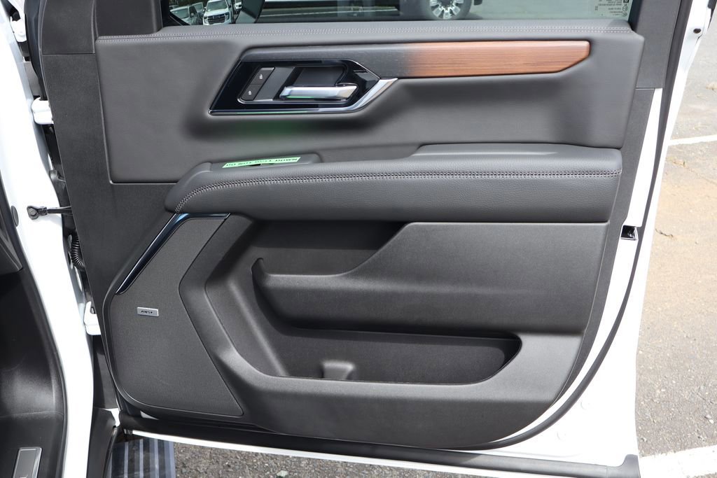 New 2026 GMC Yukon Denali w/ Sun & Power Step Package image 29