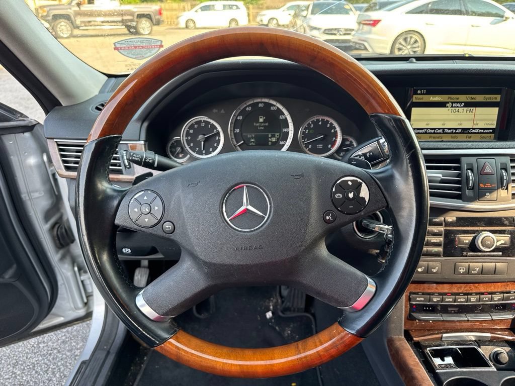 Used 2010 Mercedes-Benz E 550 Sedan image 16