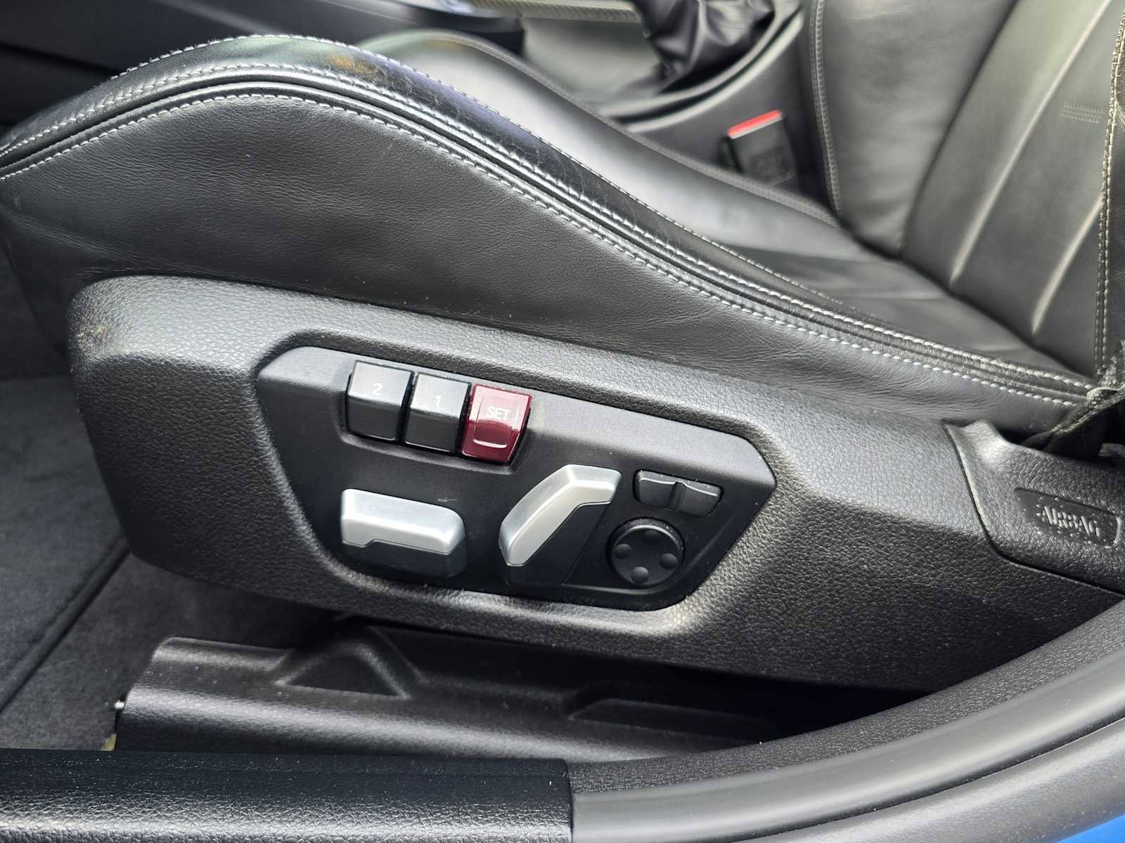 Used 2018 BMW M3 image 25