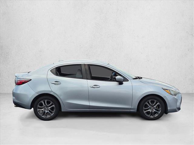 Used 2019 Toyota Yaris LE FWD image 4