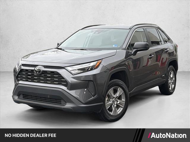 Used 2025 Toyota RAV4 LE AWD/4WD image 1