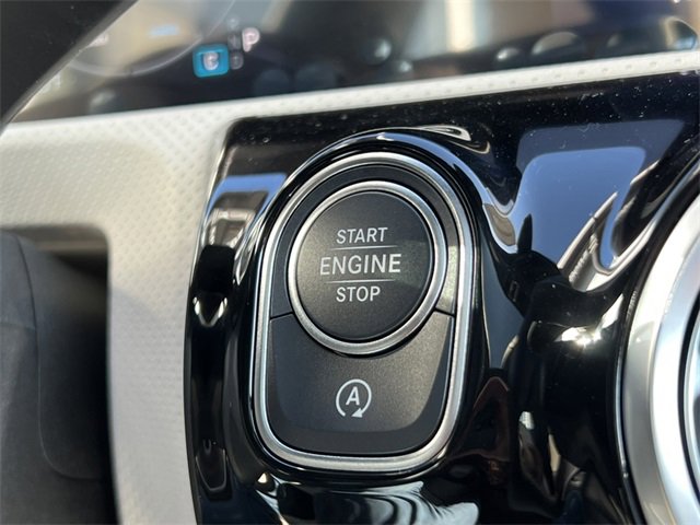 Certified 2025 Mercedes-Benz CLA 250 4MATIC image 31