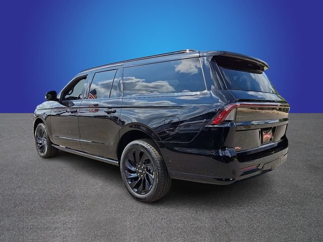 New 2025 Lincoln Navigator L Reserve w/ Jet Appearance Package AWD/4WD image 4